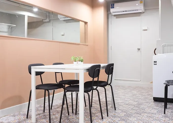 A1 Duplex Large Room Wt Kitchen